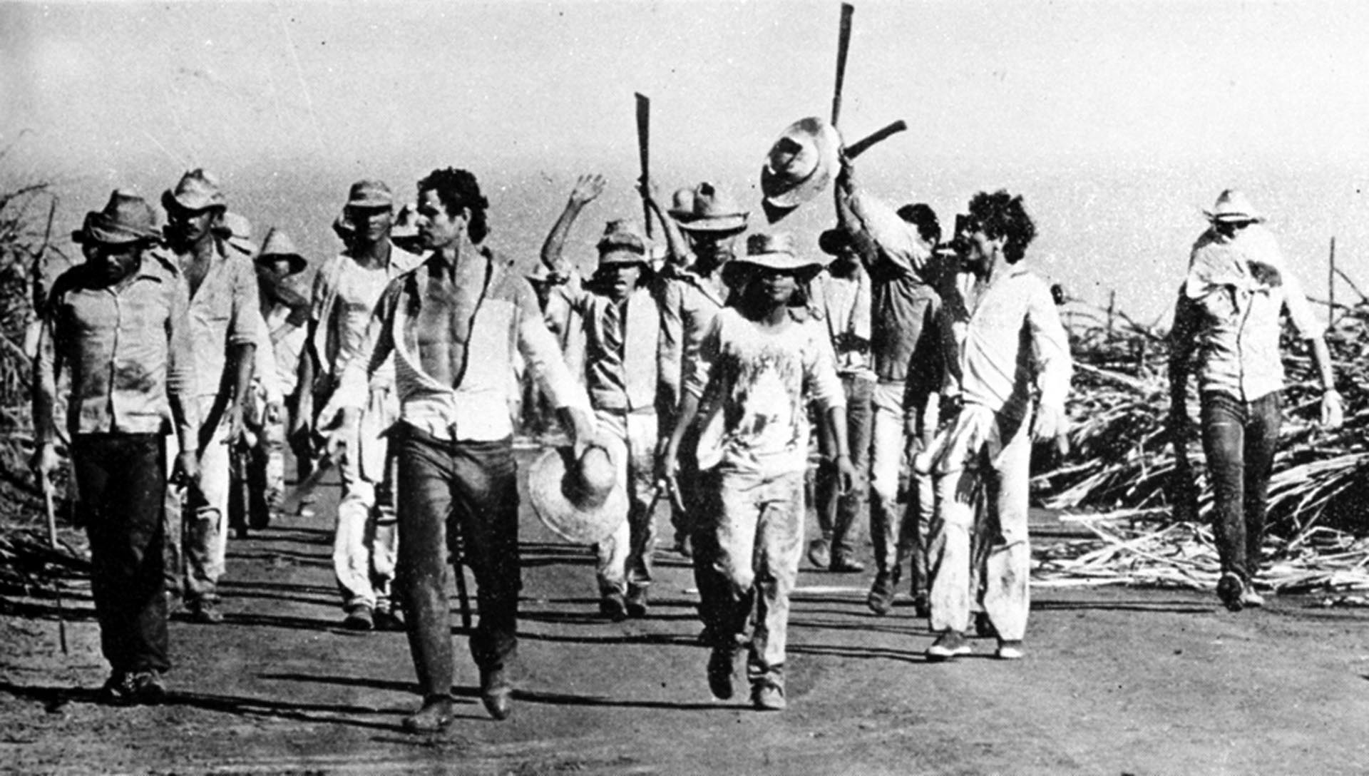 Boias-frias em greve em Guariba no ano de 1984