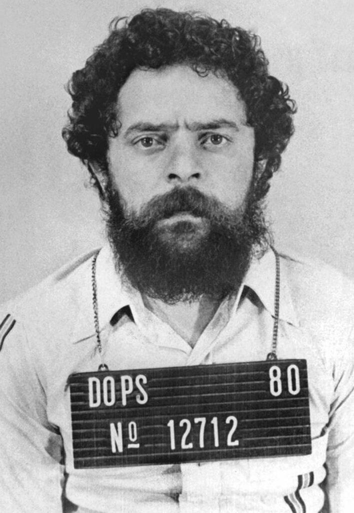 Fotografia do líder sindical, Luiz Inácio Lula da Silva, preso