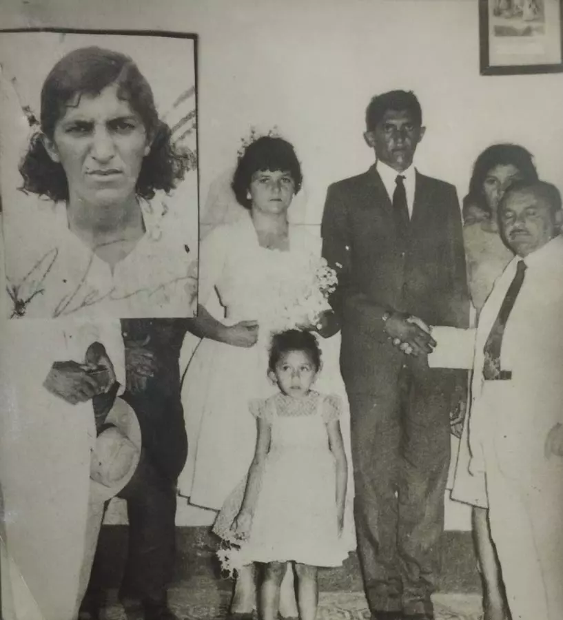 "Casa-se Mário que era Maria". Notícias de Pernambuco. Diário da Noite. São Paulo. 19 de dezembro de 1961. Acervo Arquivo Público de São Paulo