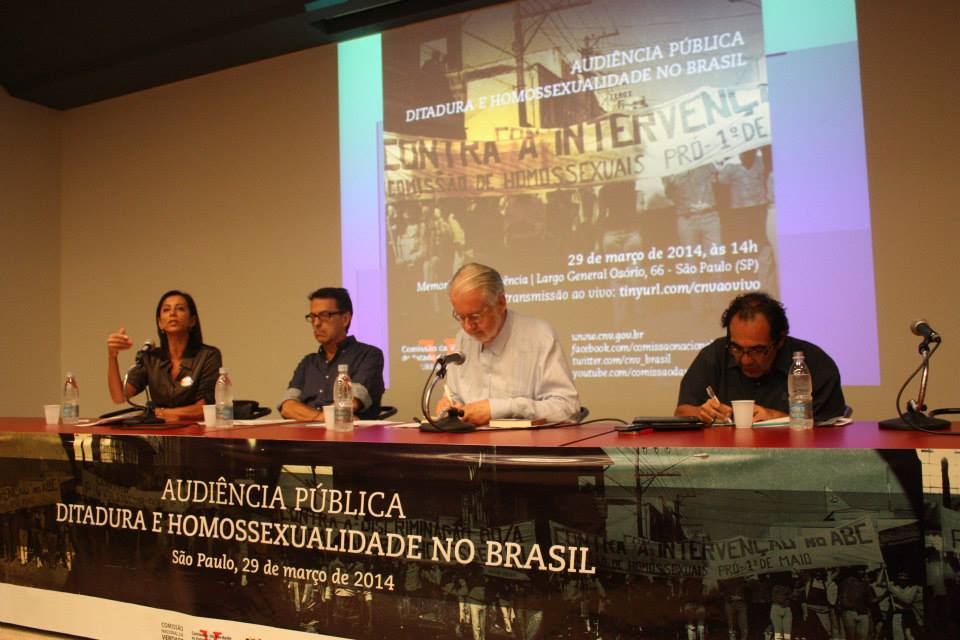 Mesa de abertura da audiência, realizada em 29 de março de 2013. Contou com a presença de (da esquerda para a direita): Eloisa Arruda, secretária de Justiça e Cidadania do Estado de São Paulo; Marcelo Araújo, secretário de Cultura do Estado de São Paulo; Paulo Sérgio Pinheiro, membro da CNV; Adriano Diogo, presidente da Comissão Estadual da Verdade de São Paulo, Rubens Paiva. Foto: Marcelo Oliveira / ASCOM - CNV