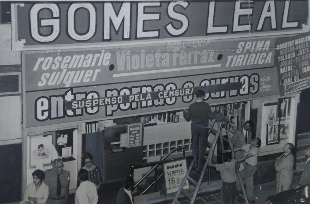 Suspensão da peça "Entre pernas e curvas" pela Censura gera ameaça de greve por parte dos artistas dos teatros de revista no Rio de Janeiro. Última Hora. Rio de Janeiro. 10 de agosto de 1961. Acervo Arquivo Público de São Paulo