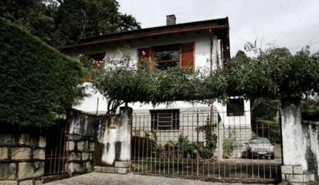 Fachada do imóvel residencial em Petrópolis onde funcionou a chamada Casa da Morte. Fonte Comissão Nacional da Verdade Memórias Reveladas