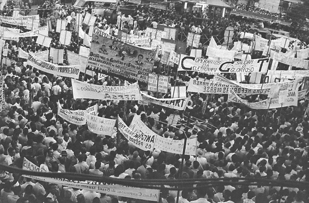 Comício_da_Central_do_Brasil,_Rio_de_Janeiro,_Acervo fonte Arquivo Nacional. Autoria desconhecida. Domínio Público