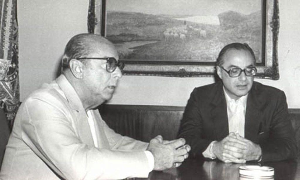 O presidente João Figueiredo ao lado de Paulo Maluf, na década de 1980. Arquivo Nacional.